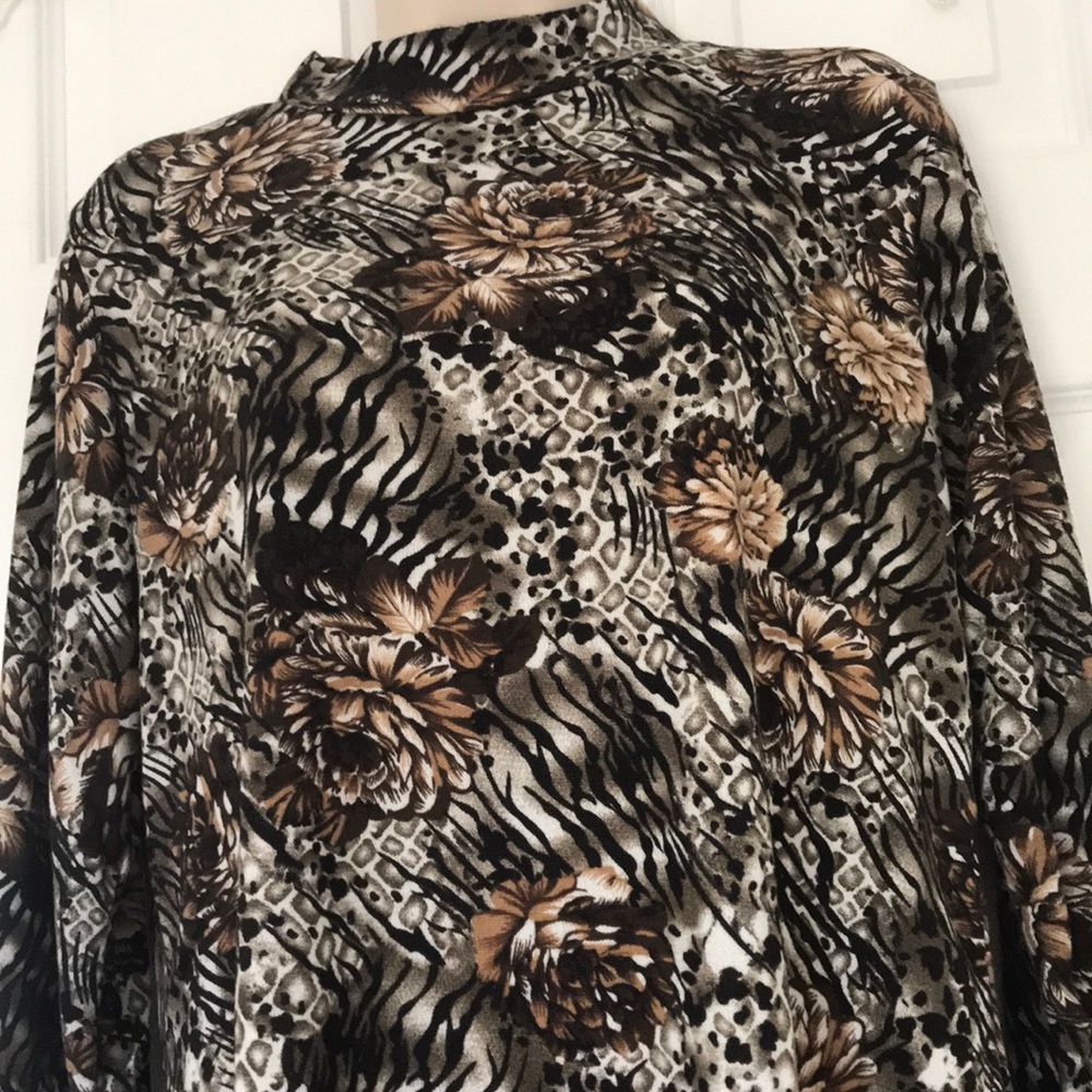 🤩Victoria Floral Animal Print Super Soft Top🤩